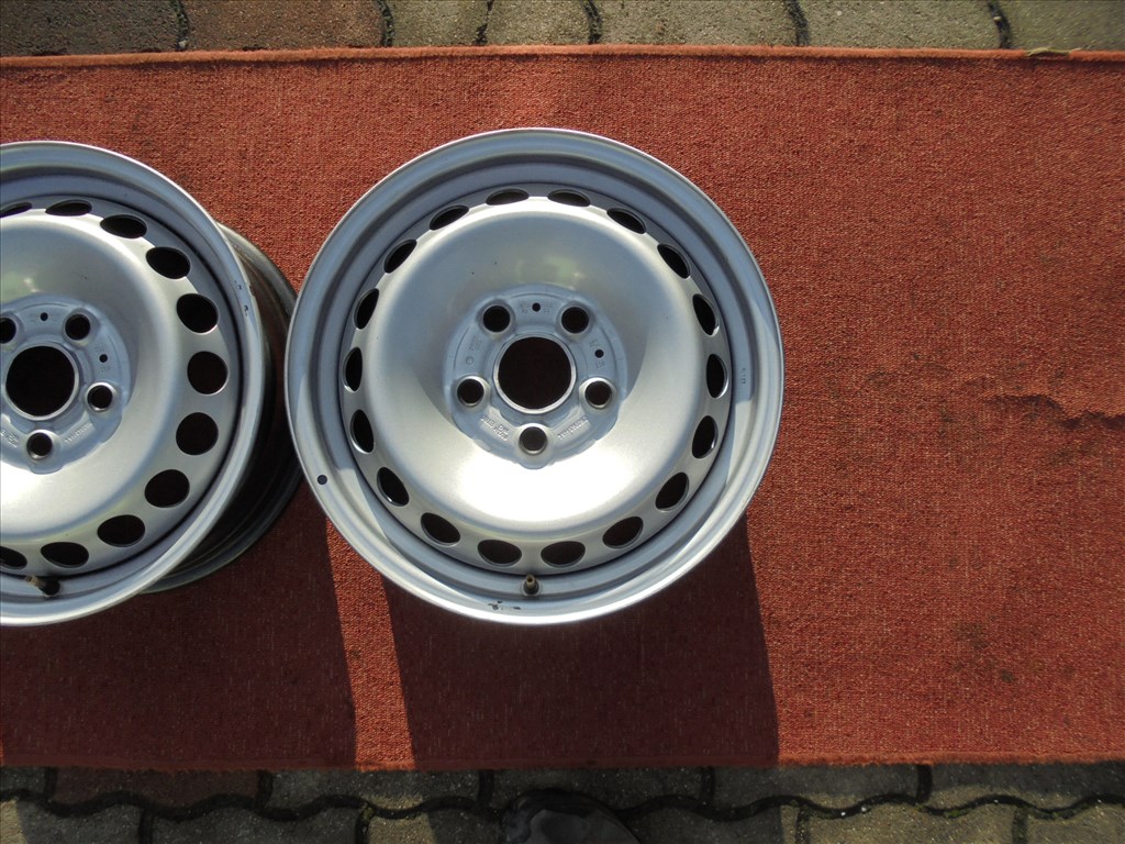 16-os gyári 5 x 120-as Vw Crafter 2-es újszerű lemezfelni eladó 5. kép