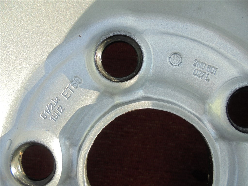 16-os gyári 5 x 120-as Vw Crafter 2-es újszerű lemezfelni eladó 6. kép