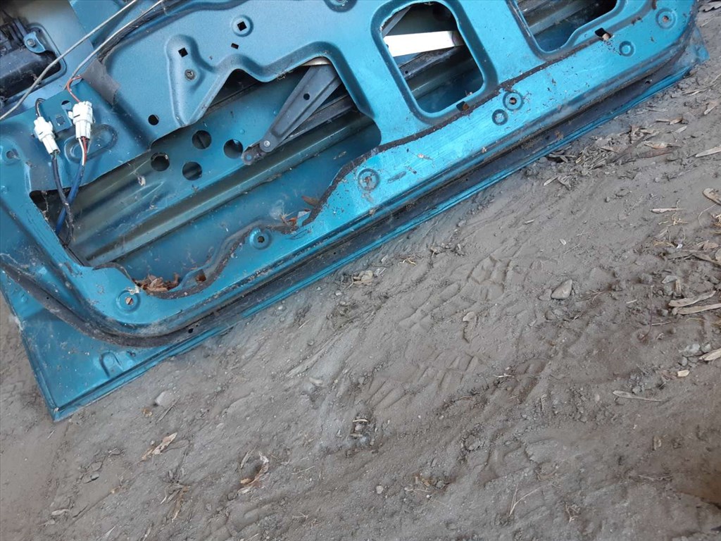 Suzuki Swift II 92-03 Bal Elsõ Ajtó 6. kép