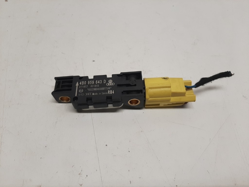 Audi A3 (8P) bal hátsó légzsák oldalütés érzékelõ 4B0959643D 2. kép