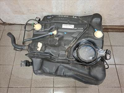 Ford Focus  üzemanyag tank (üzemanyagtartály) BV619K007K