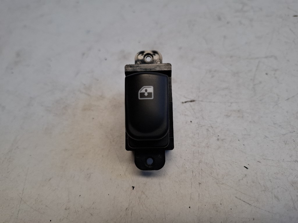 Hyundai I 20 (PB) bal hátsó ablakemelõ kapcsoló 1. kép