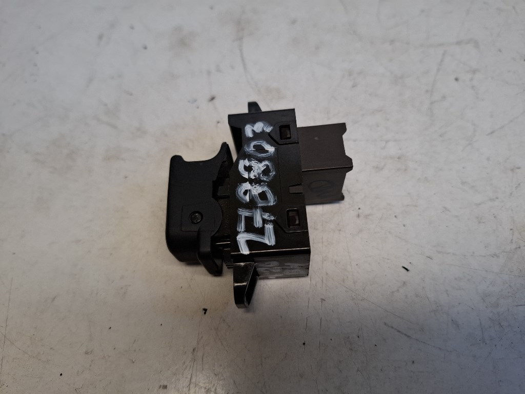 Hyundai I 20 (PB) bal hátsó ablakemelõ kapcsoló 2. kép