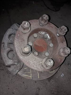 Iveco Daily Jobb Első Csonkállvány Kerékaggyal  Féknyereg