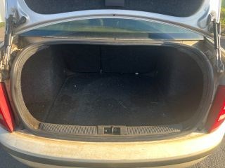 SKODA FABIA I Lépcsőshátú (6Y3) Jobb hátsó Dobbetét (Kerékjárati, Műanyag) 4. kép