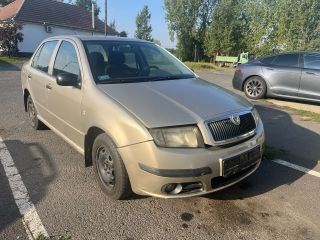 SKODA FABIA I Lépcsőshátú (6Y3) Jobb hátsó Dobbetét (Kerékjárati, Műanyag) 5. kép