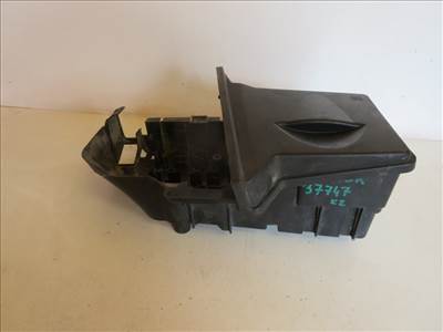 Renault Master  biztosíték doboz 8200211021