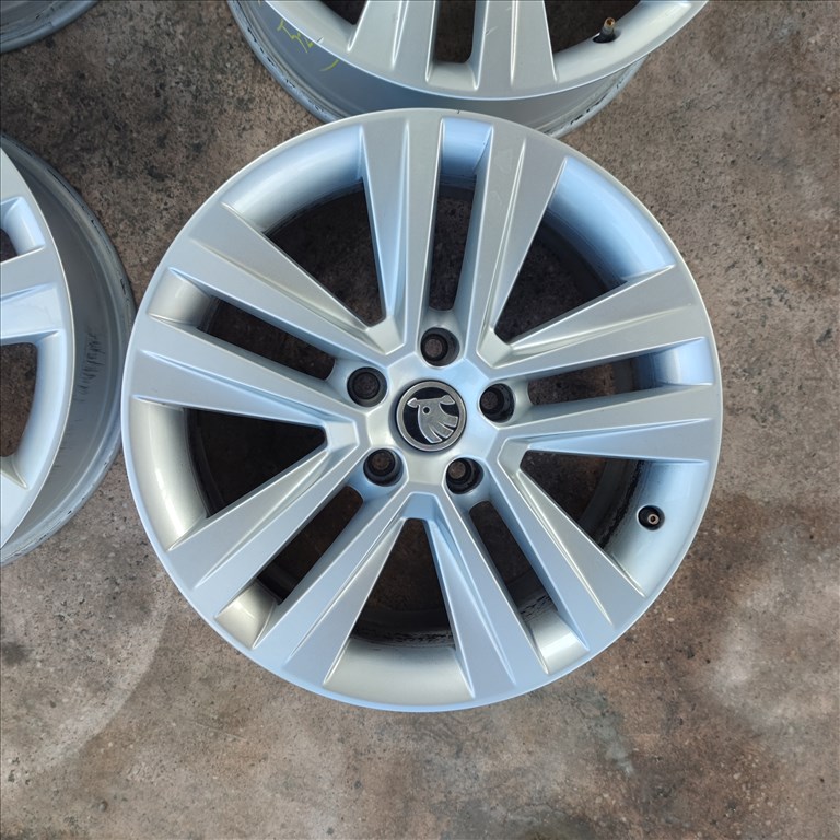 5x112 17 Skoda alufelni 145000ft a 4db/274/ 2. kép