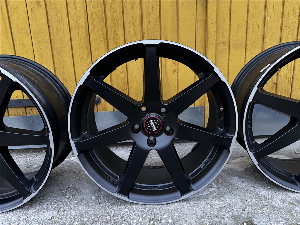 Momo alufelni R19 1. kép