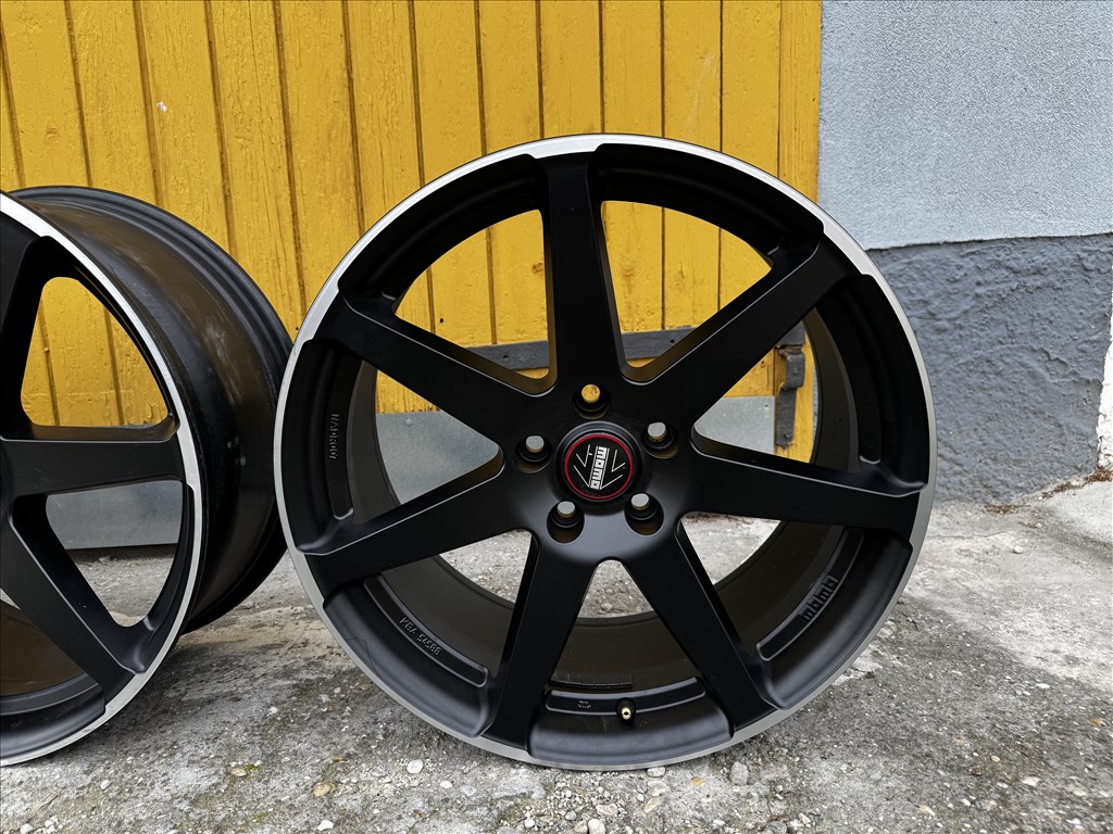 Momo alufelni R19 3. kép