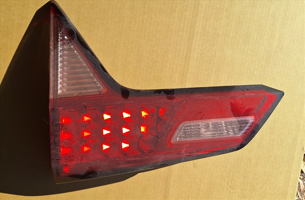 Honda Hrv hátsó lámpa  7. kép