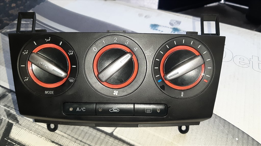 Eladó egy Mazda 3 BK 2006-ból kiszerelt fűtés állító kapcsoló  c7y27 1. kép