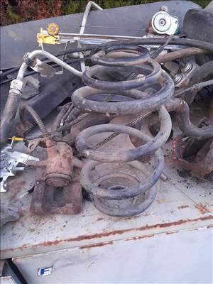 Renault trafic hátsó rugó