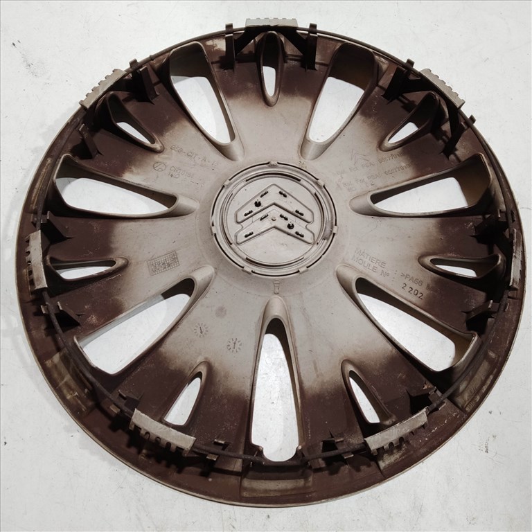 209507 Citroen Berlingo 2008-2018 15"-os dísztárcsa (1db) a képen látható állapotban 9657791980 2. kép