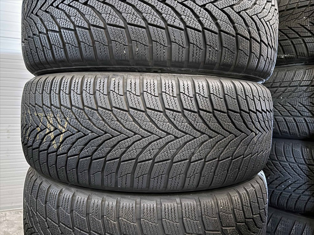 225/55r18 Nexen 2020 téligumi 4db eladó 225/55r18 garnitúra 3. kép