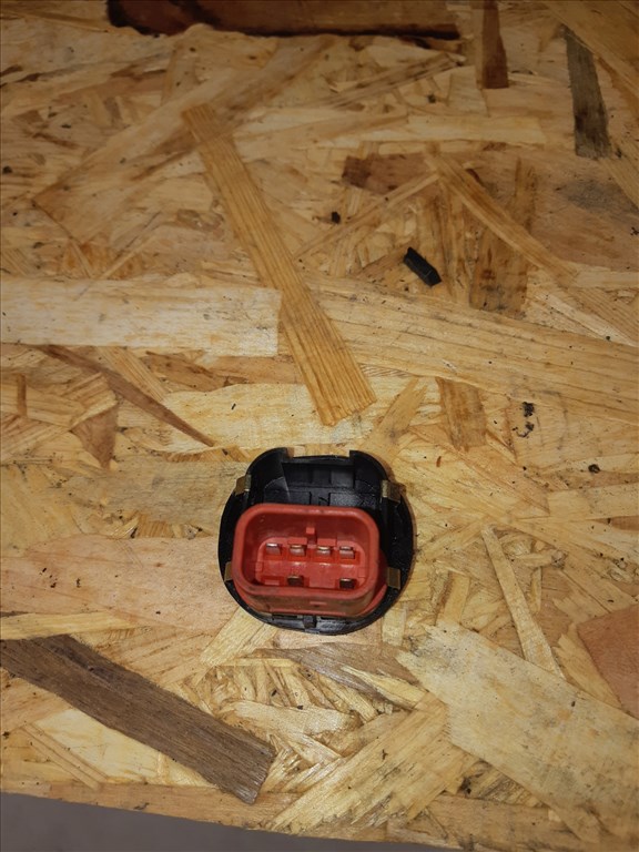 Ford Fiesta V Jobb Elsõ Ablakemelõ Kapcsoló 96FG14529AC 2. kép