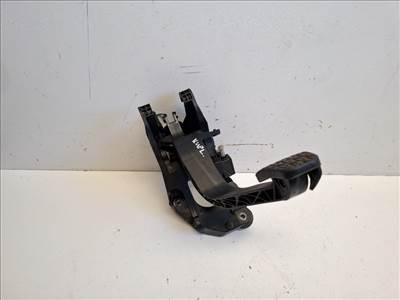 Ford Fiesta  kuplungpedál AY117B633AE