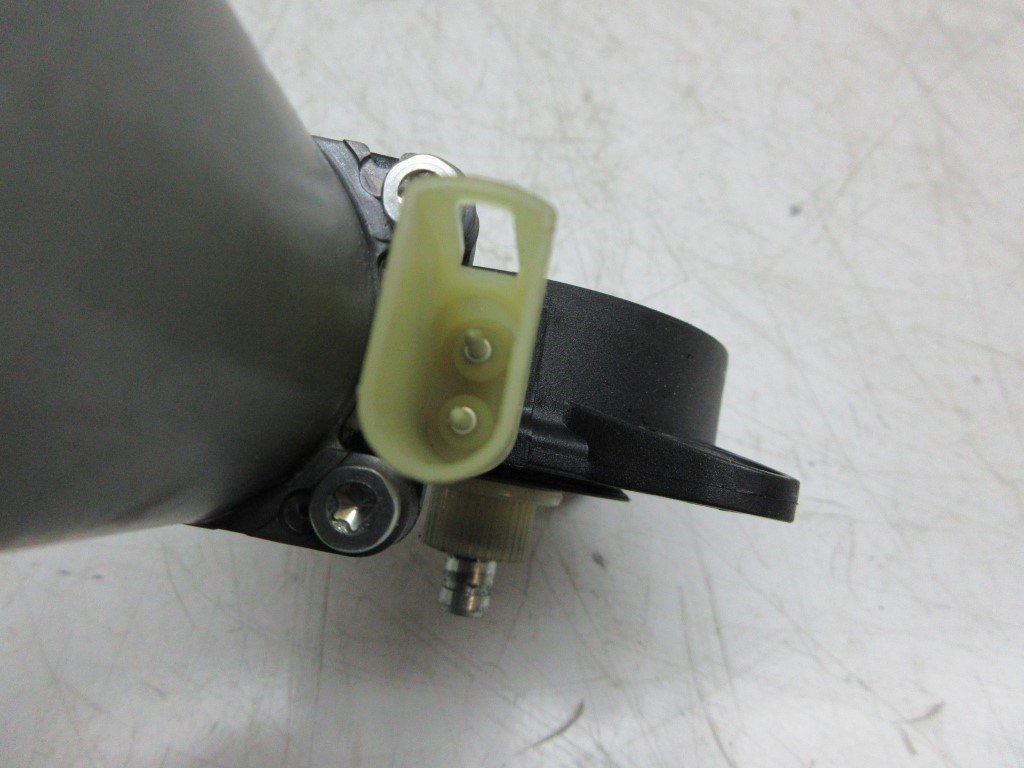 Ford Fusion jobb elsõ ablakemelõ motor 0130821939 2. kép