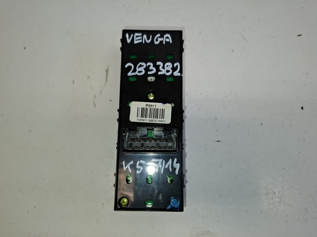 Kia Venga bal elsõ ablakemelõ kapcsoló 935701P411 3. kép