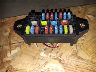 Suzuki Ignis 03-07 Biztosítéktábla / Relé Tábla