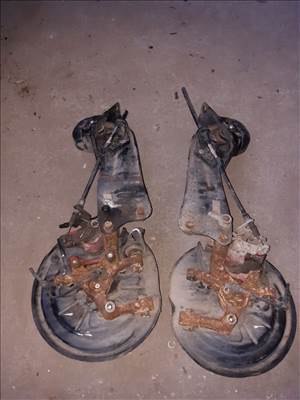 Seat Leon II Cupra Hátsó Csonkállvány Kerékaggyal  Féknyereg Párban