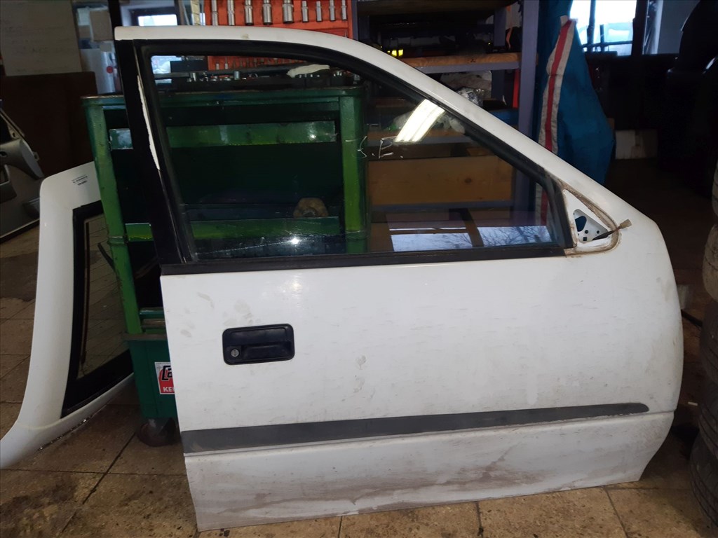 Suzuki Swift II 92-03 Jobb Elsõ Ajtó 1. kép