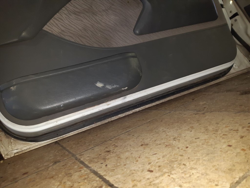 Suzuki Swift II 92-03 Jobb Elsõ Ajtó 3. kép