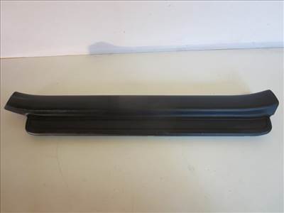 Toyota Avensis (T25) jobb első küszöb kárpit 6791305030