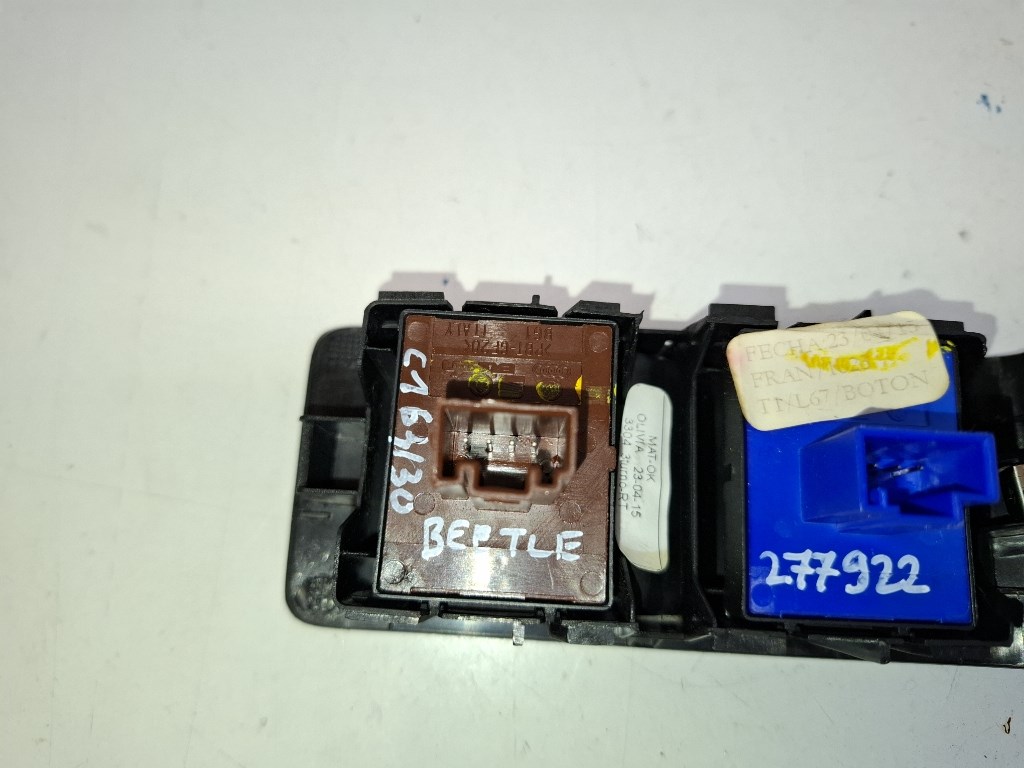 Volkswagen Beetle bal elsõ ablakemelõ kapcsoló 5C3959857 4. kép