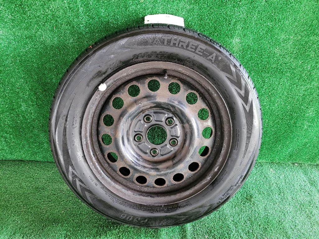 205 / 60 / R15 / 5x115 / 6,0J / ET50 Acélfelni Gumival (1 db) 2160627 1. kép