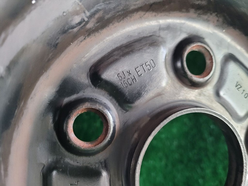 205 / 60 / R15 / 5x115 / 6,0J / ET50 Acélfelni Gumival (1 db) 2160627 8. kép