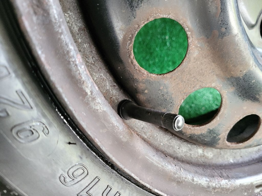 205 / 60 / R15 / 5x115 / 6,0J / ET50 Acélfelni Gumival (1 db) 2160627 11. kép