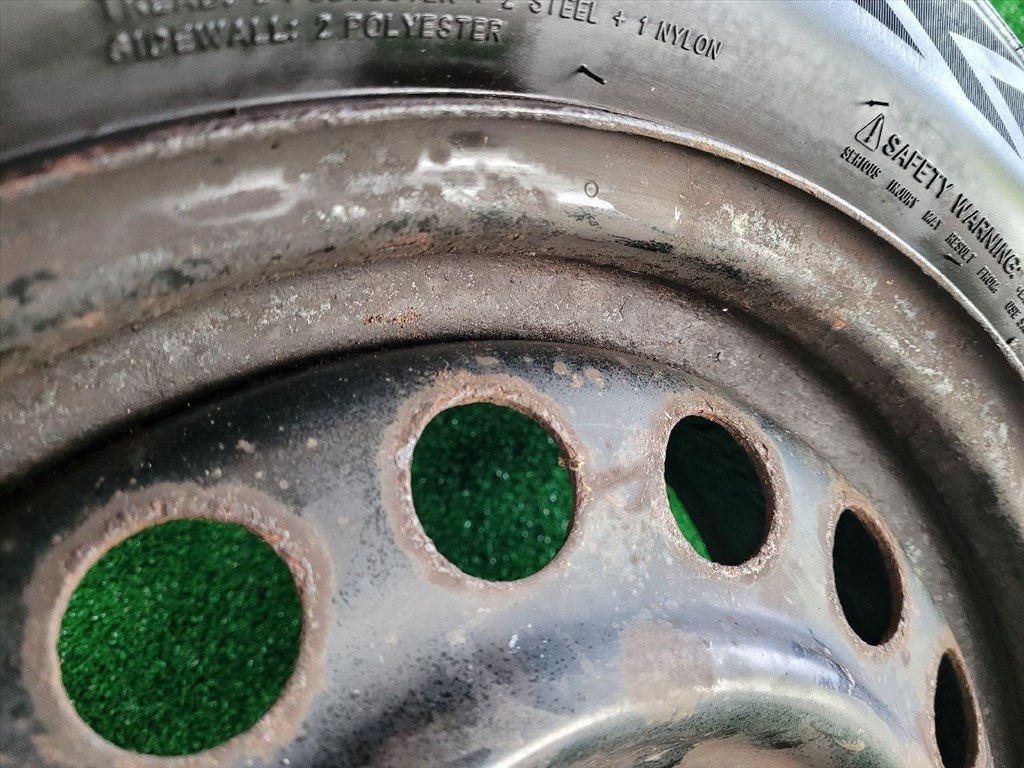 205 / 60 / R15 / 5x115 / 6,0J / ET50 Acélfelni Gumival (1 db) 2160627 12. kép