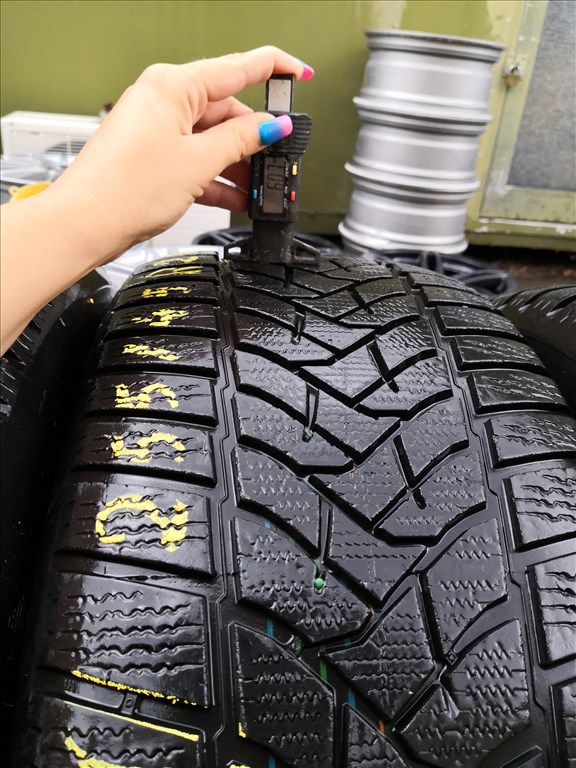 255/45 R20 és 285/40 R20 Dunlop téli gumi 30000ft a 4db/291/ 2. kép
