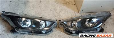 Toyota Yaris (XP210) Első fényszóró 