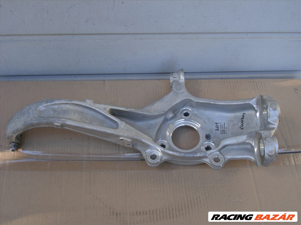 Tesla Model 3 Highland csonkállvány Tengelycsonk 1344311-00-E 2023-tól 5000 Km 3. kép