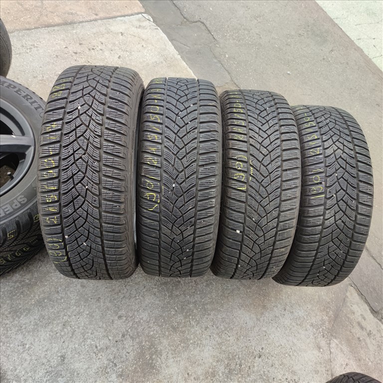  215/50 R17 Goodyear téli gumi 88000ft a 4db/90/ 5. kép