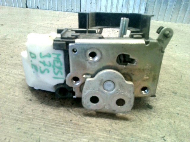 FIAT ALBEA 02.01.01-04.12.31 Bal első ajtó zárszerkezet központi záras 1. kép