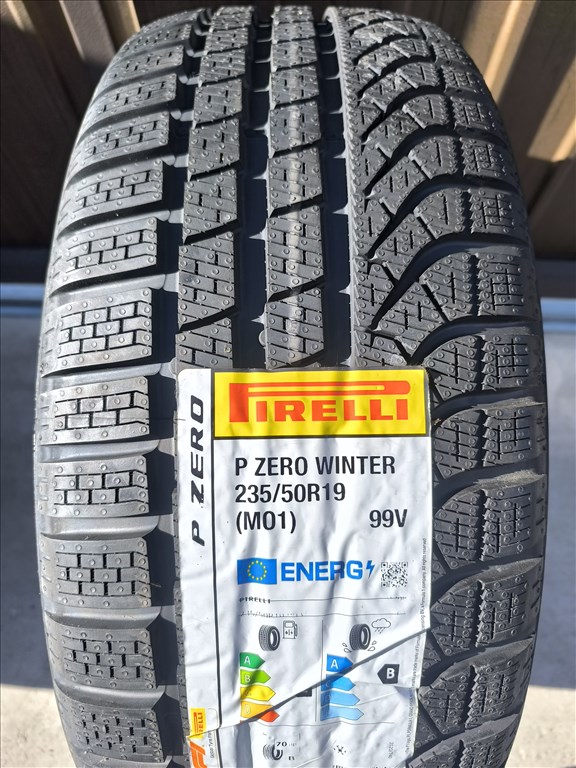 235/50R19 ÚJ Pirelli téli gumi garnitúra 235/50R19 1. kép