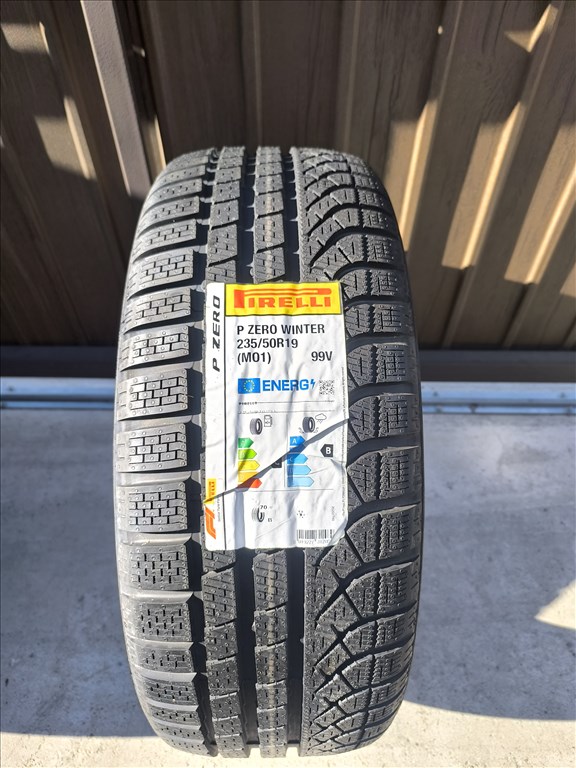 235/50R19 ÚJ Pirelli téli gumi garnitúra 235/50R19 2. kép