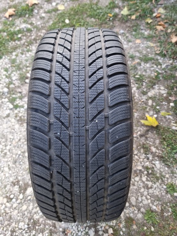  225/4517" használt Kingstar téli gumi gumi 1. kép