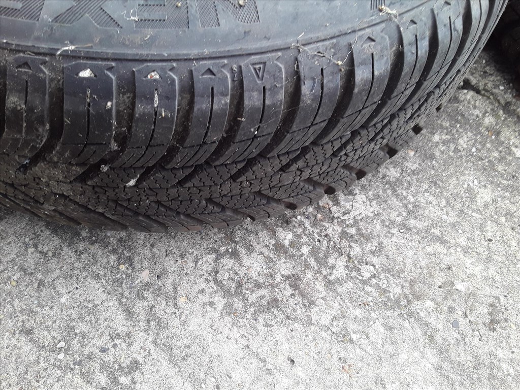 Peeugeot 206 Lemezfelni téligumi 14col  2. kép