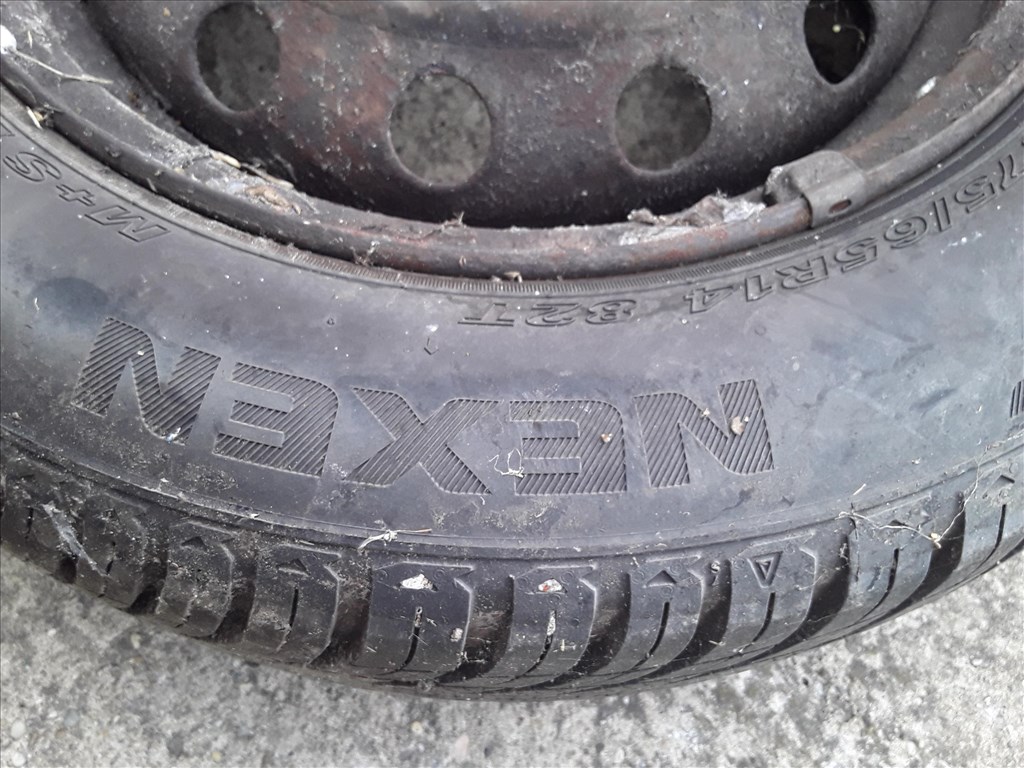 Peeugeot 206 Lemezfelni téligumi 14col  3. kép