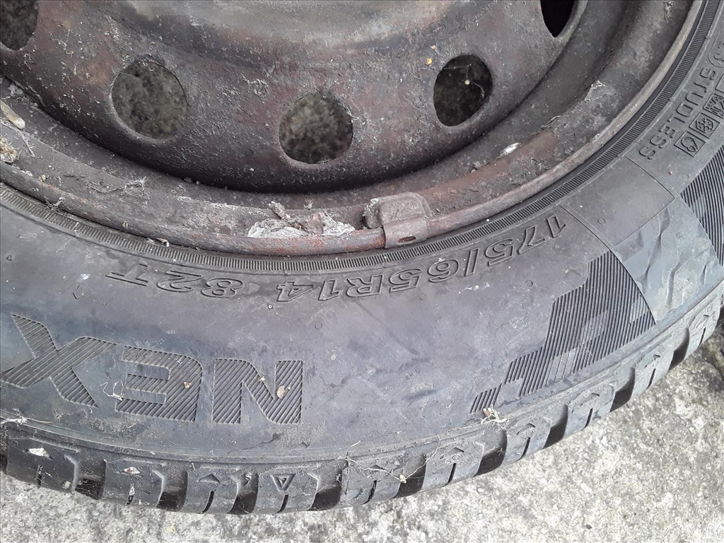 Peeugeot 206 Lemezfelni téligumi 14col  4. kép