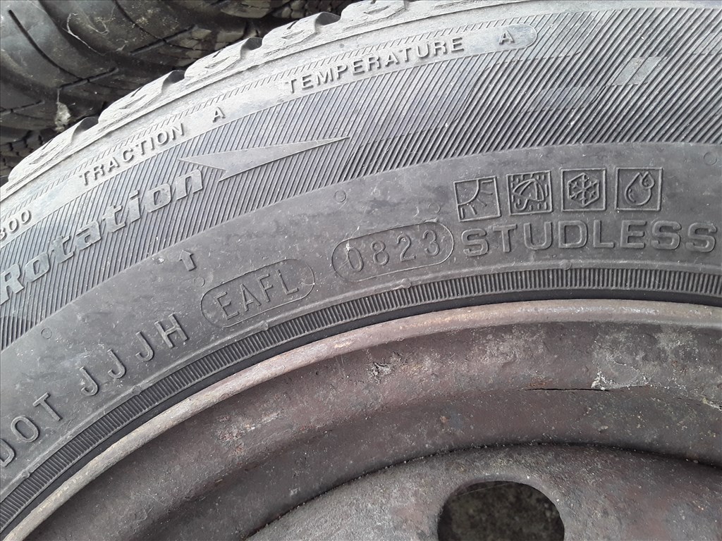 Peeugeot 206 Lemezfelni téligumi 14col  5. kép