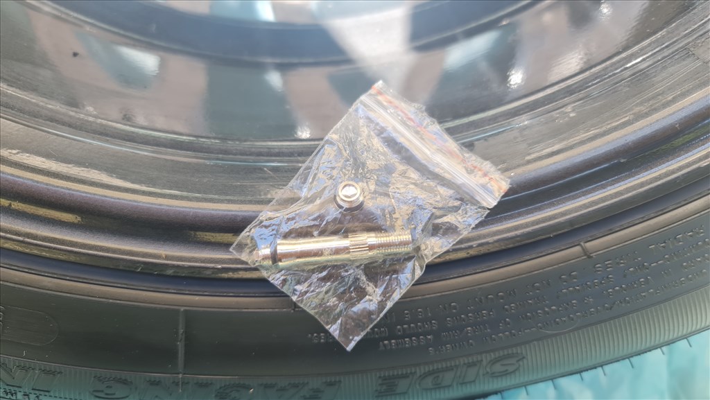 Eladó DOTZ Mugello 16" ET35 szett, 5x114.3, 205/55 újszerű Goodyear Efficientgrip  nyári gumival  6. kép