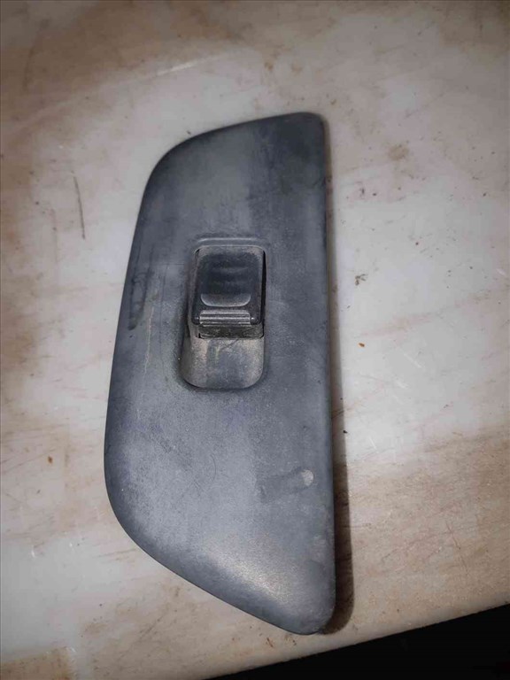 Suzuki Ignis 03-07 Ablakemelõ Kapcsoló 1. kép