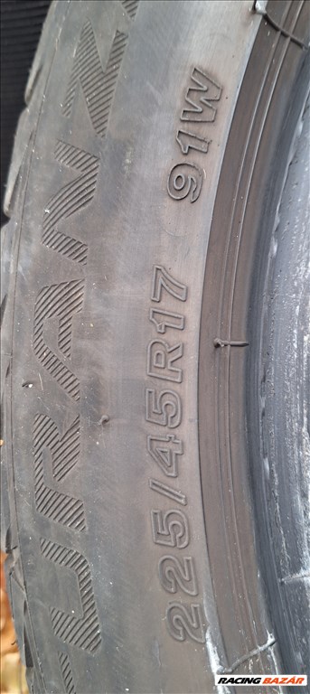  225/4517" használt Bridgestone nyári gumi gumi 5. kép