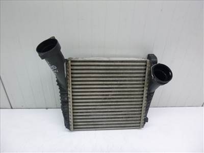 Audi Q7  intercoolerhûtő 7L6145803D S5027002
