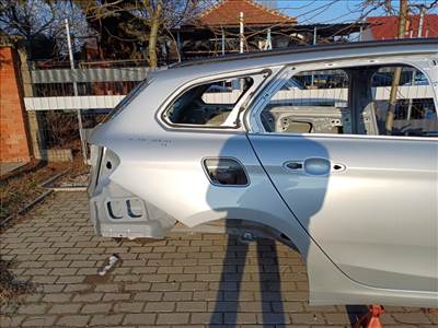 Fiat Tipo kombi jobb hátsó negyed